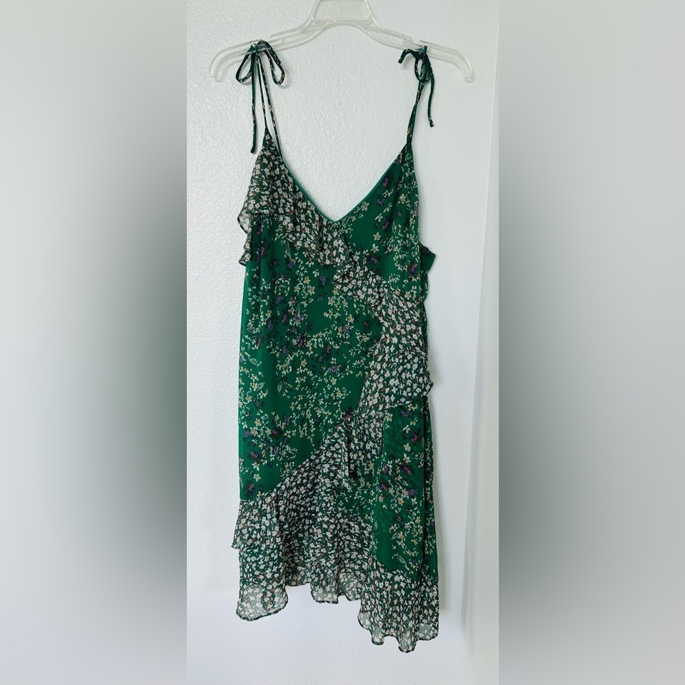 ASTR The Label Green Floral Mini Dress With Asymmetric Hem - Size XL - Picture 2 of 6